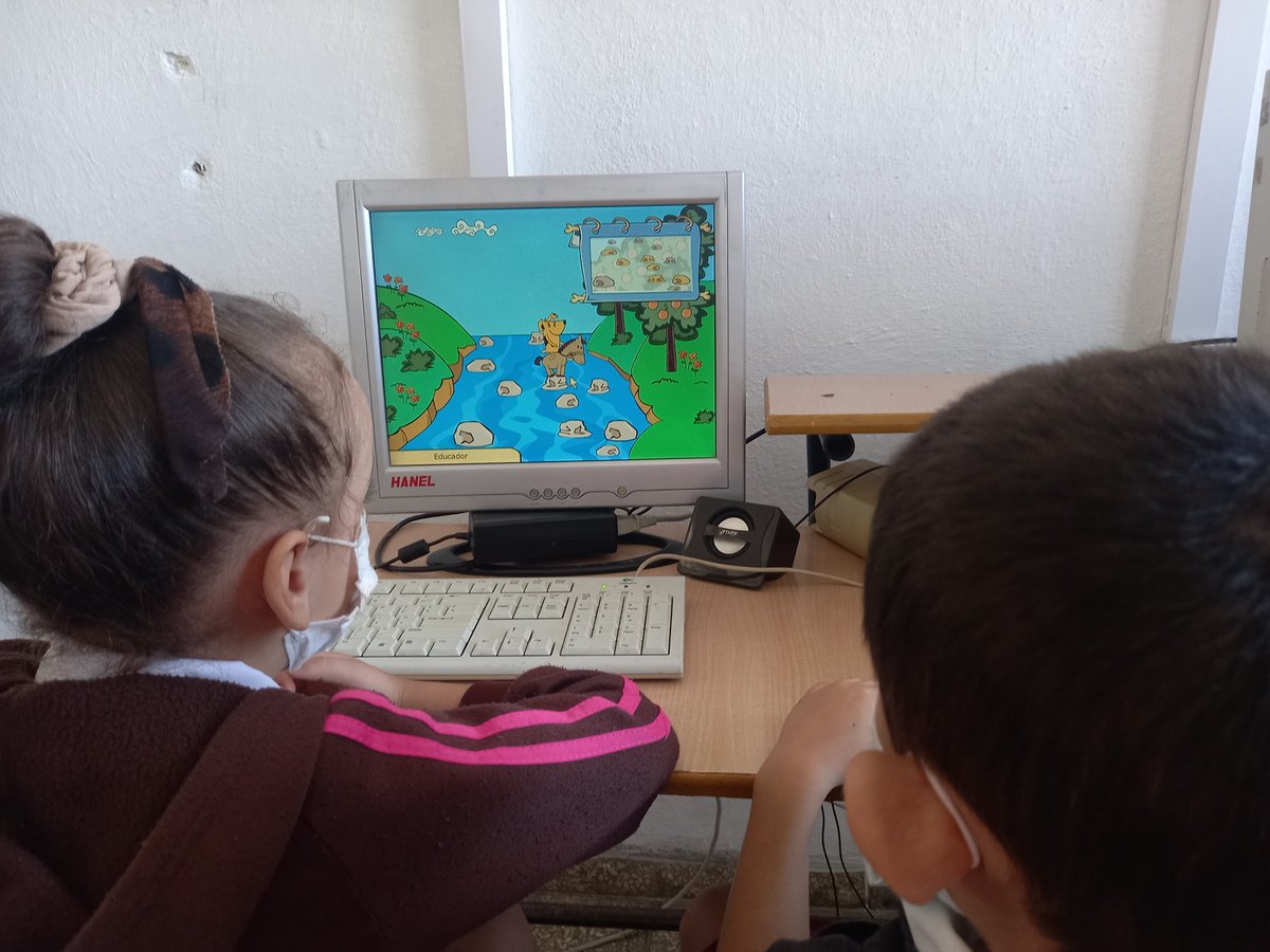 dmepalmira1's tweet photo. #LaPrimeraInfanciaImporta #DPECienfuegos #DMEPalmira #JunCtarYVencer #Cuba #CubaMined #CienfuegosEduca
Circulo Infantil Sueños del Che en #Palmira Desarrollando habilidades informáticas desde las primeras edades. Palmira x más https://t.co/lTJzfmfKOT