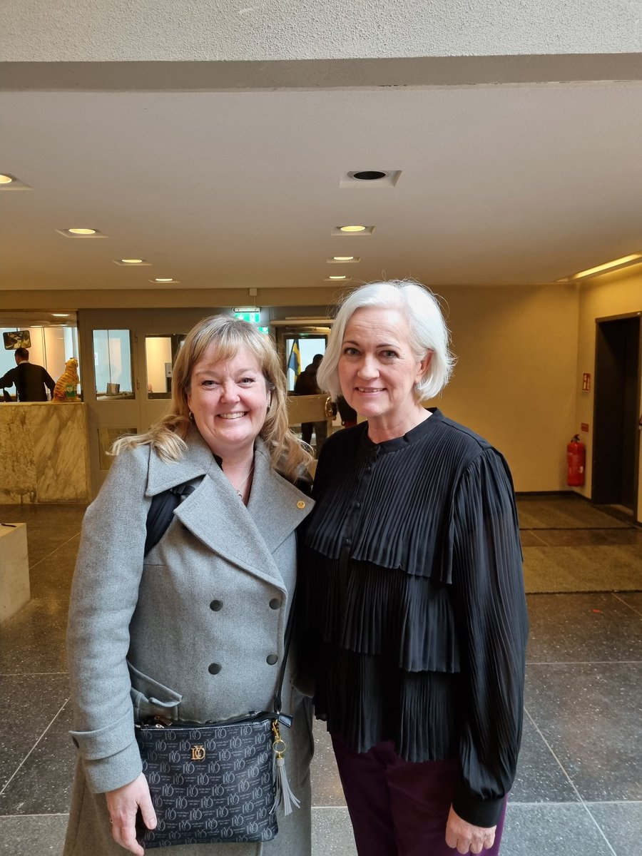 MOdemyr's tweet image. Väldigt bra möte med socialminister Jakob Forssmed och Sjukvårdsminister @AckoAnkarberg tillsammans med patientrådet @LLidbck @AochAF