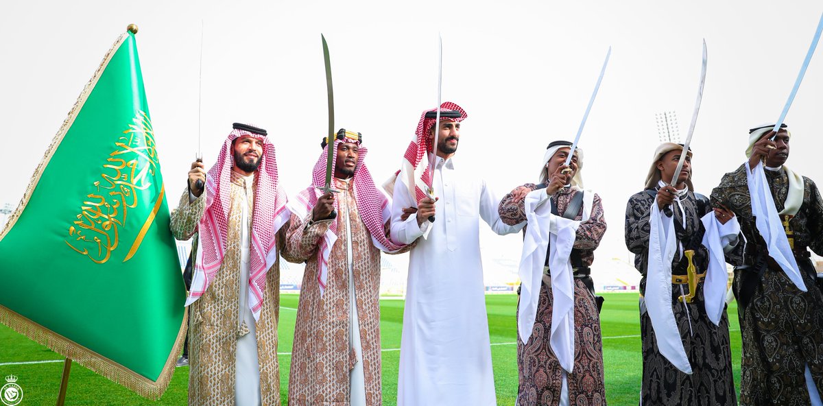 AlNassrFC's tweet photo. والسلايل في يديــنا 🤩💚
#يوم_التأسيس https://t.co/RYvhMxubgO