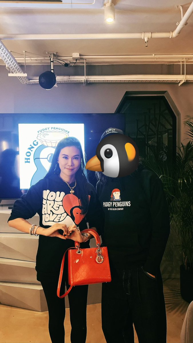 JenniferChengLo's tweet photo. Repped https://t.co/3NIZ17KhBa DAO @newchiccapital @coins_group Partners v &amp; @Crypto_Virginia @pudgypenguins meetup 🐧proud to be holders, strategic partners, collaborators, investors - SWIPE to see!  C u in Asia soon @lucanetz 🫡🐧
#jenniferchenglo #jennifercheng #newchiccapital https://t.co/2lcWap34cv