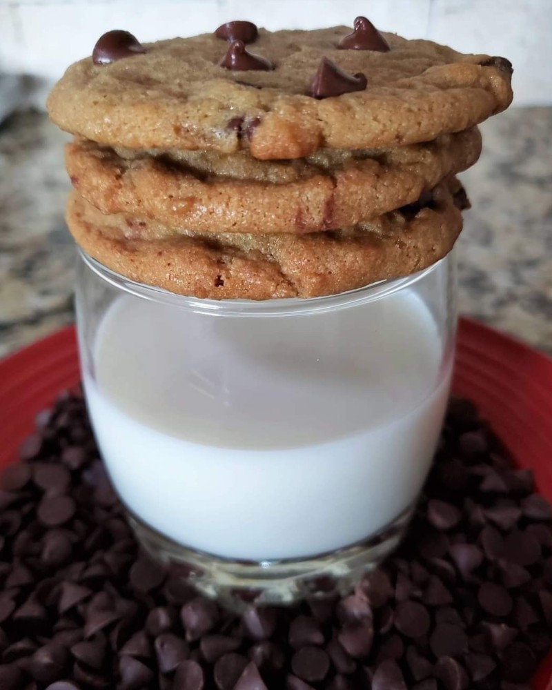 BagginsArizona's tweet photo. Cookies make everything better... even this wind that is kicking up today. Let us bake you a dozen or get some dough to go! #BGS #bestcookies #baggins #bagginsbakes https://t.co/H5pEJrgNbs