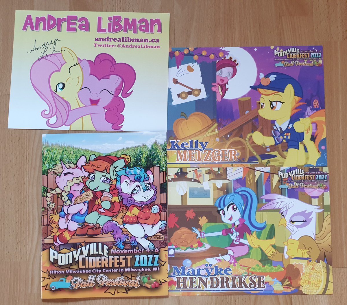 SamuDash02's tweet photo. Yaaaaay!
My @PonyCiderfest Spirit Package was in the mail! Thanks for all the cool goodies, I love them!!!
Also another @AndreaLibman Autograph for the collection π
#PVCF22 https://t.co/UX9kHvs4On