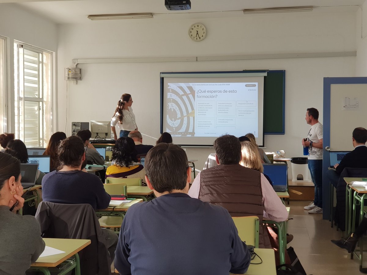 Con el claustro del <a href="/IESFdH/">I.E.S. Fernando de Herrera</a> formándonos sobre LOMLOE. Contextualizando la normativa en nuestro centro.  Con <a href="/chapamini/">Fermín Álvarez</a> y <a href="/Paqui_CCSS/">Paqui SMS</a> <a href="/CEPdeSevilla/">CEP de Sevilla</a> <a href="/FormacProfAnd/">Servicio de Planes de Formación</a>