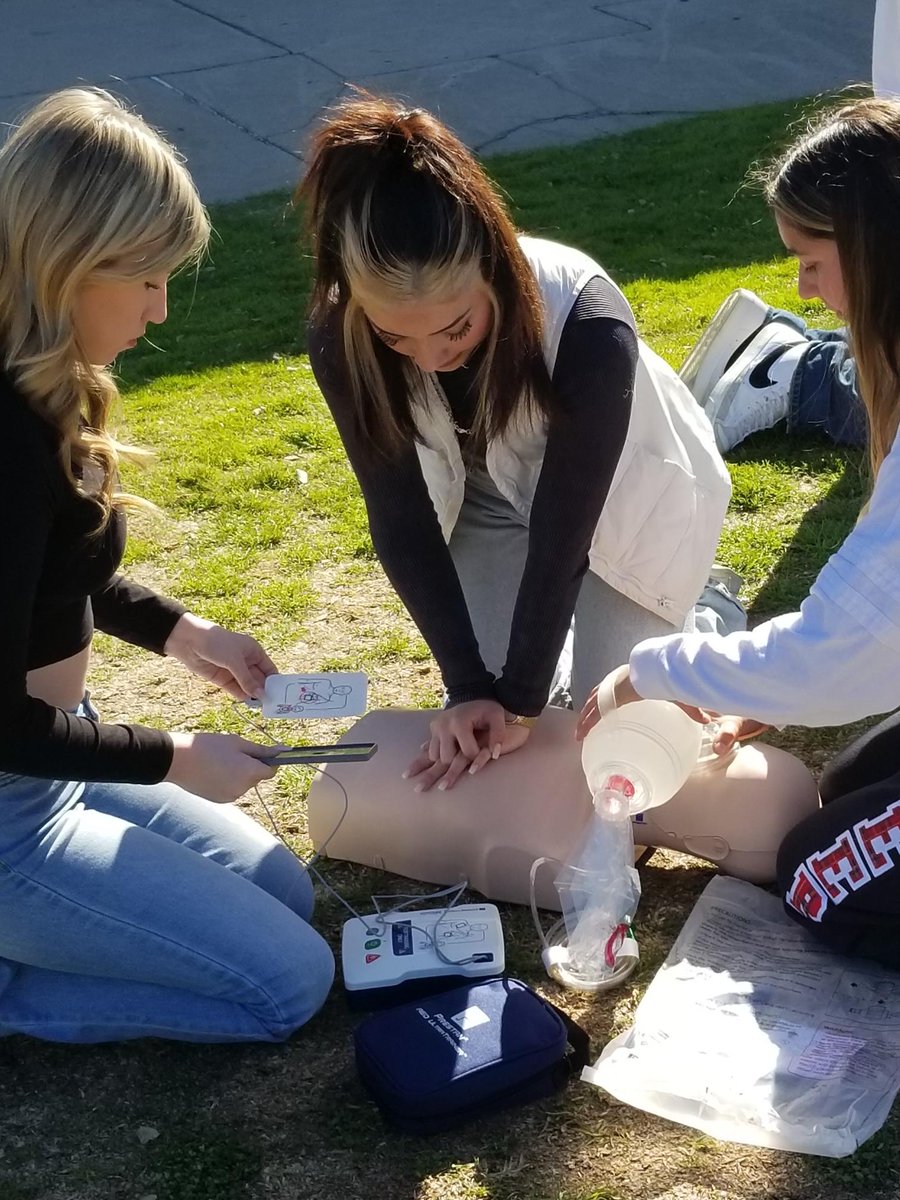 GlendoraUnified's tweet photo. Health Careers students at GHS learning and practicing life-saving techniques #CTEweek https://t.co/fjhqEO0Rzk