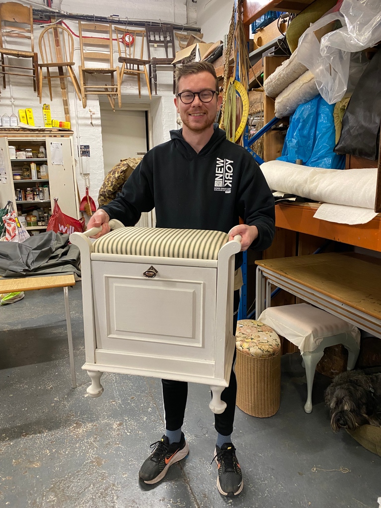 schoolofstuff's tweet image. Lovely to see finished projects leaving the studio! 🔨⁠
⁠
If you'd like to bring something back to its former glory, our five day sessions are a great opportunity to use our expertise &amp;amp; tools, &amp;amp; get stuck in. ⁠
⁠
theschoolofstuff.co.uk/courses/furnit…