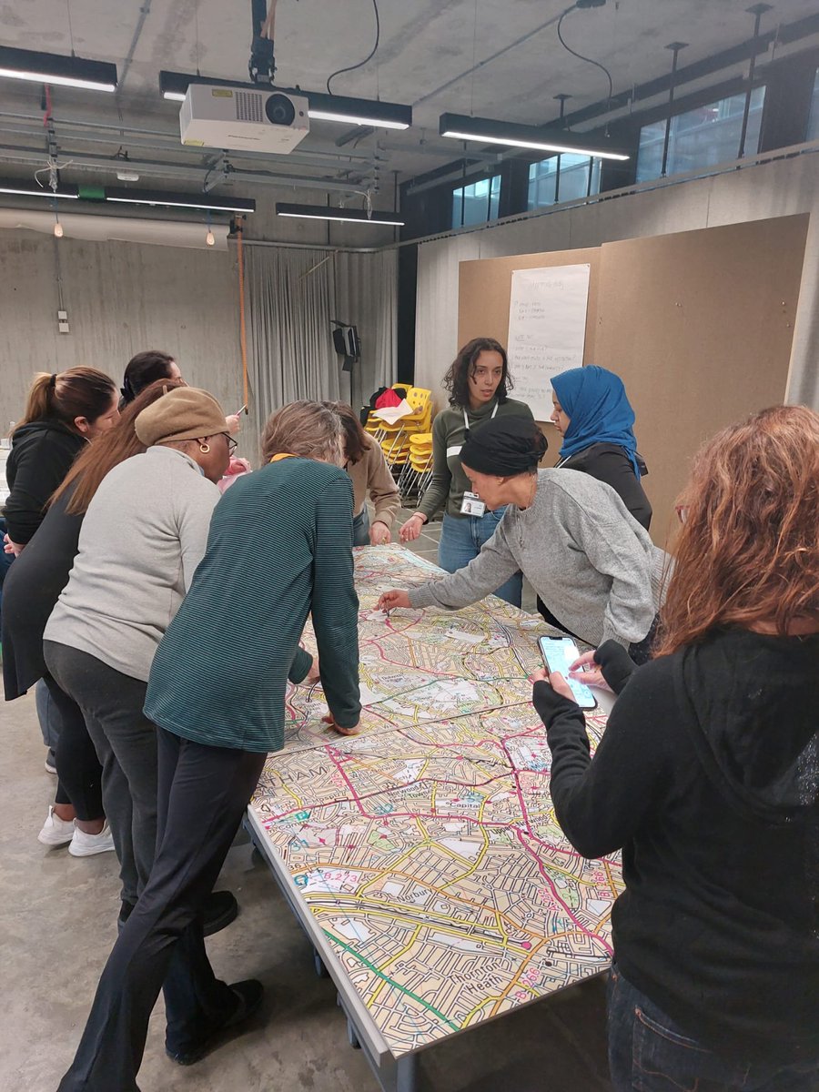 PeckhamCitizens's tweet photo. RT SouthwarkCitz: This past month, Southwark’s Be Well Hubs took the #BeWellChallenge to heart, with leaders from the hubs connecting with others to grow their network for better community wellbeing. https://t.co/gCnmjPCmUz