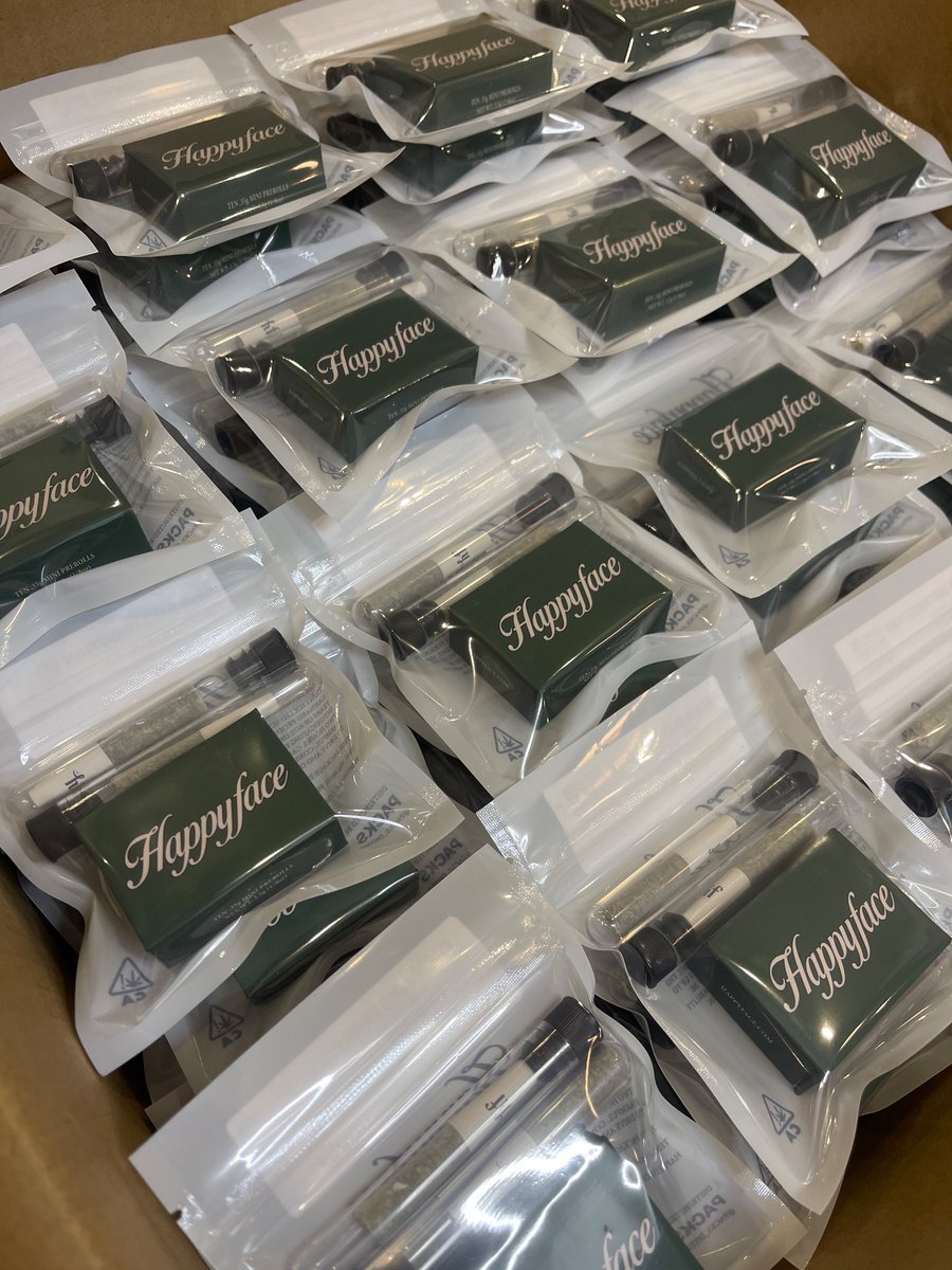 KyleSlabotsky's tweet photo. Our very first 1st lb of @wearehappyface Super Lemon Smiles Baby J 10 packs off to testing!! The highest quality cones &amp; flower hitting the market 🤌🏼💨 you ready California? https://t.co/zPOW7dG5Mu