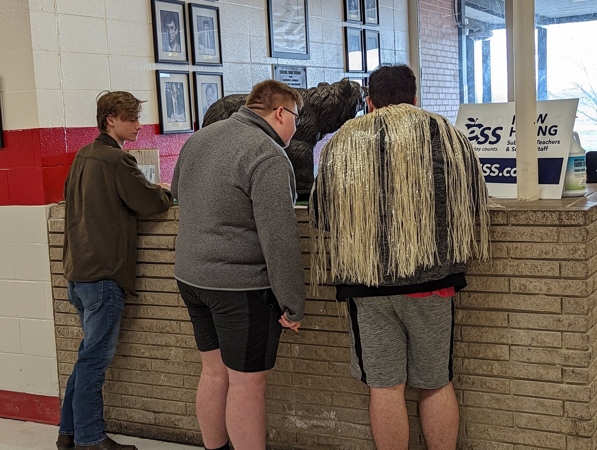 kinghistorycchs's tweet image. Imperialism Digital #BreakOutEdu today @ChathamCentral ! 1 group successfully cracked the code🔓! #CCSDigitalLearning