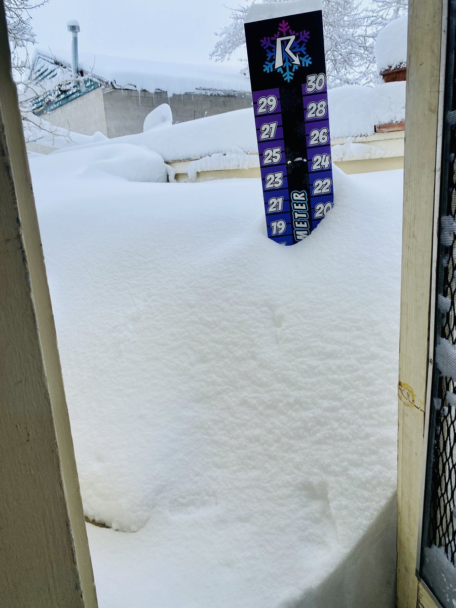 Hey <a href="/ryanhallyall/">Ryan Hall, Y’all</a> we’re near the Uintah mountains just outside of Park City, Utah. Big fans of our ya’ll o’meter! #utwx