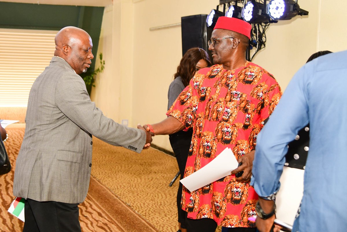 SituationRoomNg's tweet photo. 1/ #PhotoSplash: Official opening of the Election Situation Room Hub for the 2023 General Elections.
#SR2023Elections
#NigeriaDecides2023
#2023Elections https://t.co/keAjBXuIRf