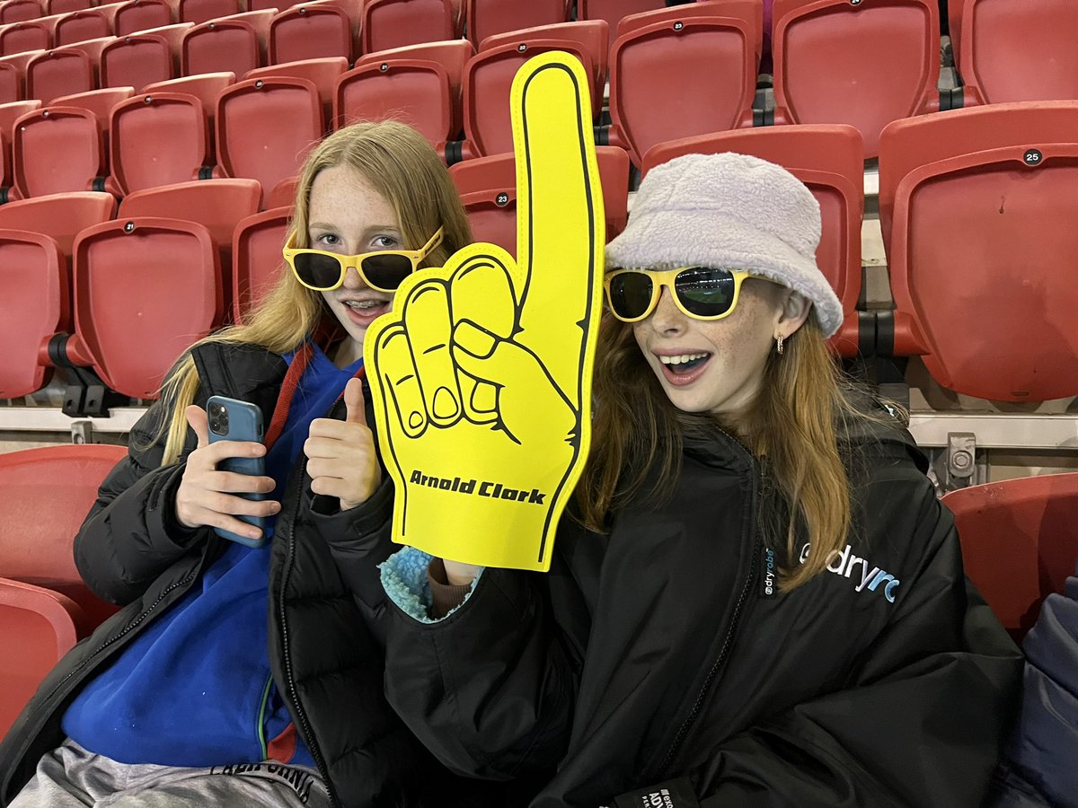 makemcraig's tweet photo. #cbsfanwall https://t.co/SaWmNO0Cla