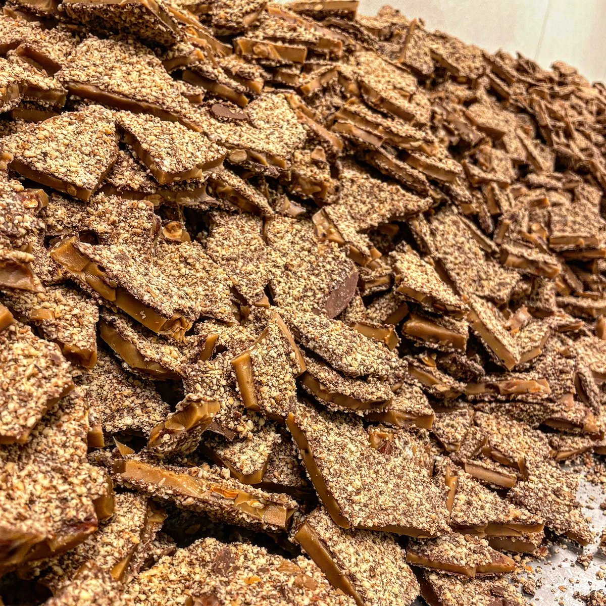 Milk chocolate toffee mountain is looking really good today! 🤩