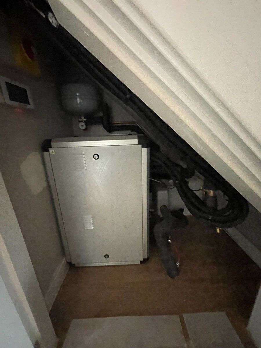 It does indeed, check out this snug one!