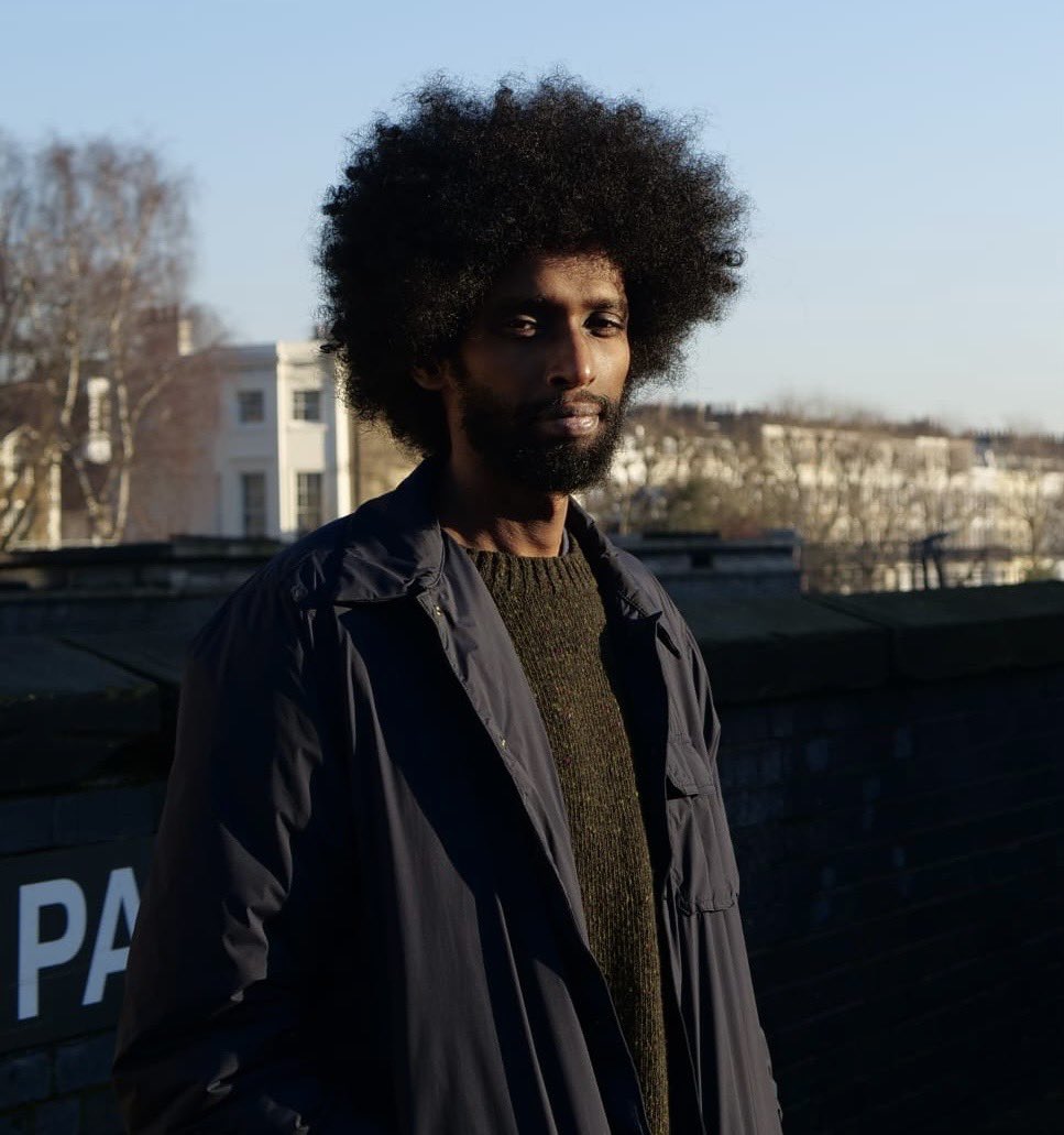 ItsLarkerBout's tweet photo. Naif Mohamed will be joining us on Friday!

Naif once ate a pack of Jaffa Cakes in one mouthful. He brings to you his eclectic mix of humour and life experiences. He is 1.78 meters tall, it is something that Naif thinks a lot about on a daily basis.

https://t.co/IlIL5ihUFN https://t.co/TGub8dA9pG