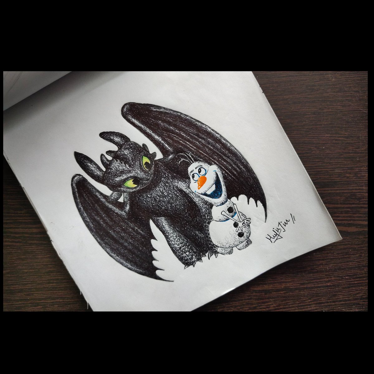 Mukil_mecalan's tweet photo. "Some People Are Worth Melting For."
-Toothless x olaf
.
.
#dragon #howtotrainyourdragon #toothless #toothlessthedragon #olaf #olaffrozen #ballpen #scribble #pen #black #nightfury #frozen #art #artist #sketch #disney #disneyland #disneyworld #drawing #kids https://t.co/mKp8GQfV1y
