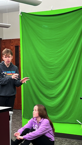 bvwlibrary's tweet photo. Library is over-full today with classes. Can we clone Mrs. Munson and Mrs. Grimaldi? It is a good problem to have, right? #research #choiceboardprojects #shakespeare #databaseinstruction #greenscreen #presentationprep https://t.co/dCYdfgC2ui