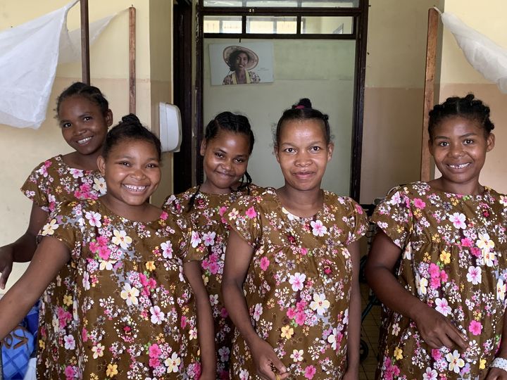 WeFixFistulas's tweet image. A new dress symbolises a new start for our patients. free from fistula. Our patients are happy because they have received new gowns at our Fistula Care Centre in Madagascar before returning home. A joyful day. #fistulafree #maternalhealth #womenshealth #madagascar #charity