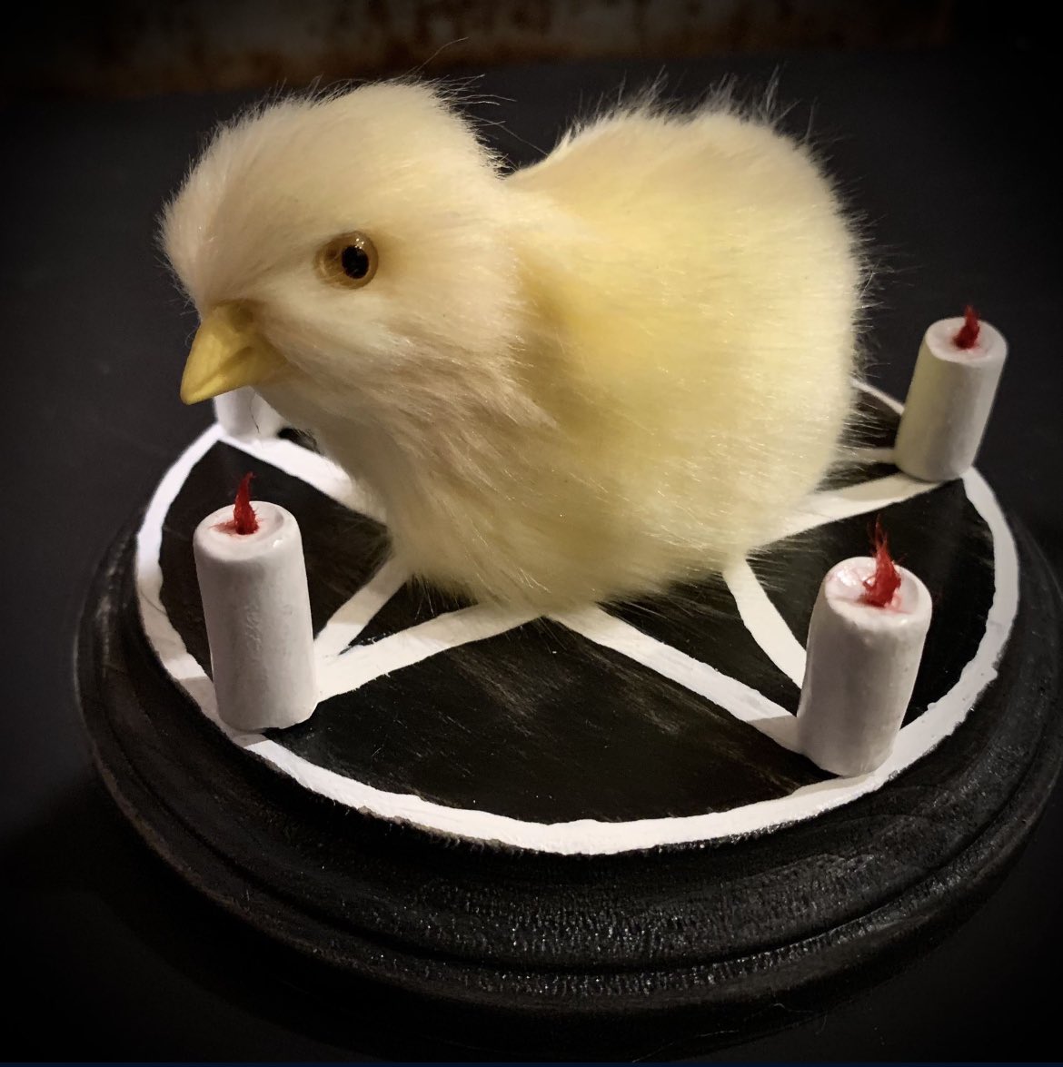 BlogOfBlood's tweet image. Possible competition for Chick-fil-A? Summoned when you order it, never before. 
Pen-ta-Gram! #horror