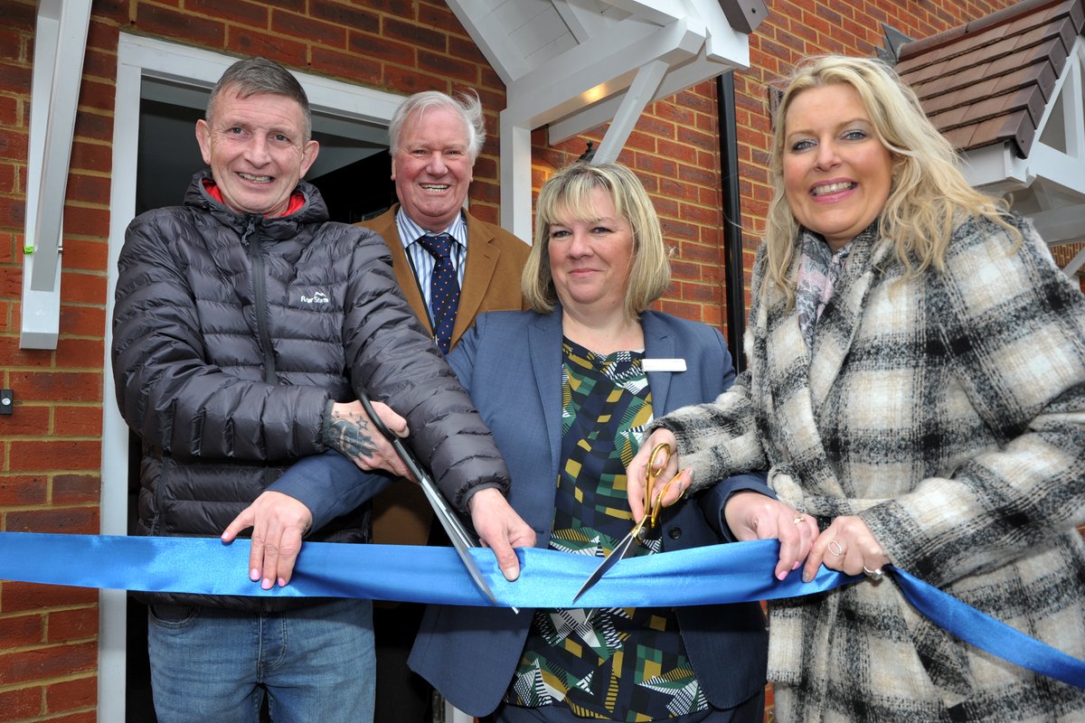 stevieRentplus1's tweet photo. New tenant Marcus joined Cllr Salisbury @MSDCnews at @Rentplus_UK #Felbridge: โIt is wonderful to see new homes being provided to help local people move towards home ownership...this frees up existing social housing for others, which provides another huge benefit to our district" https://t.co/wV7ESdGpZZ