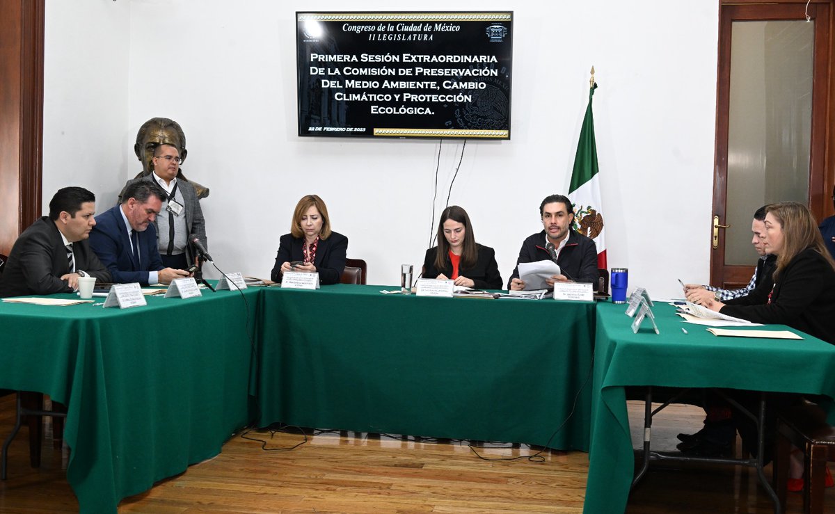 ChuchoSesmaPVEM's tweet photo. Celebro la aprobación del dictamen por el que ratificamos por cuatro años más a @mariana_boy como titular de la @PAOTmx. 

Enhorabuena procuradora tu ratificación es resultado de tu gran desempeño. Confío que podamos fortalecer más a la Procuraduría. https://t.co/JWmfxSI6li