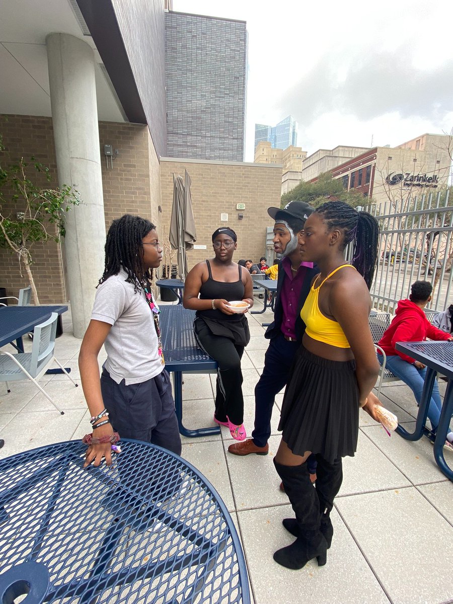 Aj_proexplore's tweet photo. ALERT! A Project Explore &amp; AVID collabo! ALERT!
I partnered with the best AVID instructor in the business, Ms. Gordon. We brought @FondrenMS_HISD  7th graders to see "The Wiz" @ @HSPVA. The show was great and so were the students to take time giving great advice afterwards! https://t.co/yKlSjIwR0C