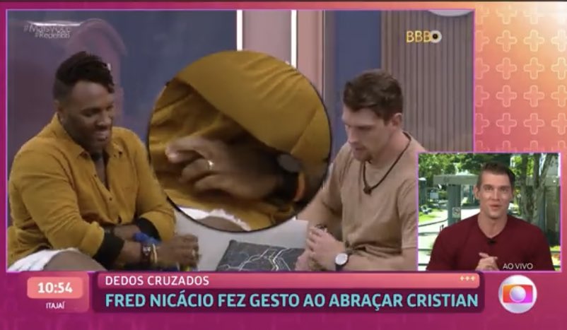 ltcxrbs's tweet photo. não entendo a necessidade da edição de ontem enfatizar o dr fred fazendo a figa (sinal de proteção) e isso veicular em outros programas da grade de forma vazia e sem didática. qual é a intenção? combater o racismo religioso ou impulsionar o estigma? https://t.co/1A1PWMutnx