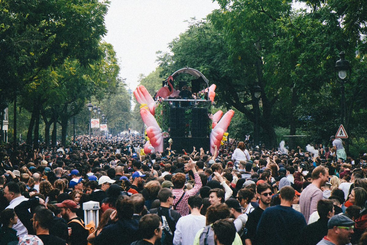 CE SERA HISTORIQUE 🎂 Rendez-vous le samedi 23 septembre pour célébrer les 25 ans de la Techno Parade dans les rues de Paris !