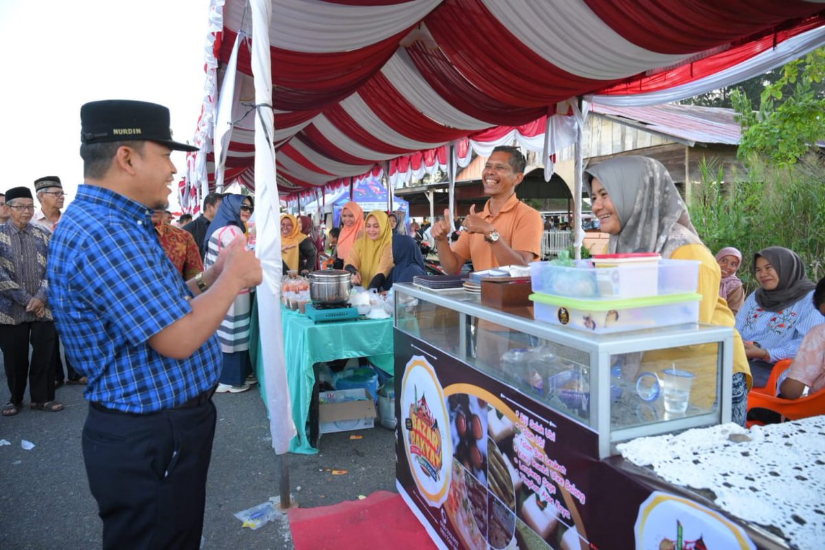 doktornurdin's tweet photo. Luar biasa kegiatannya yang juga menghadirkan produk produk terbaik, masyarakat Aceh Jaya https://t.co/ENlNAmVyhG