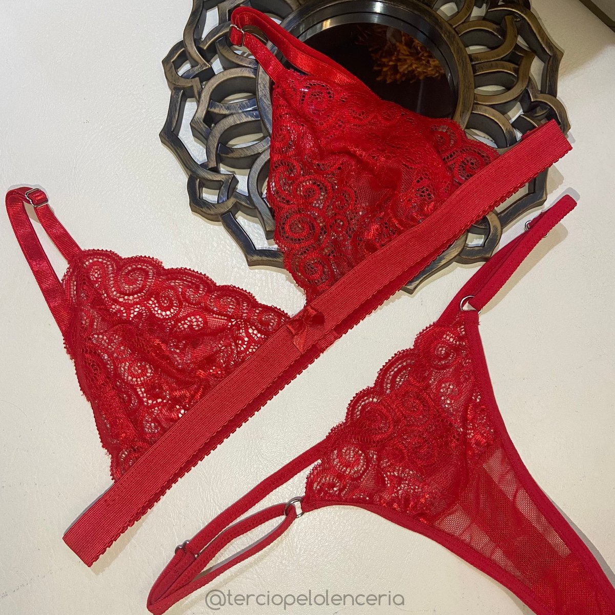Las tentaciones como tu, merecen pecados como yo. 😏

Conjunto Athenea ❤️

Talla única ajustable 

Solicita nuestro catálogo 💫

Ventas al POR MAYOR  y al DETAL

Whatsapp: 300 290 7102 

Hecho por manos girardoteñas ⚡️

#Lenceria #encajes #bella #regia #Emprendimiento #girardot