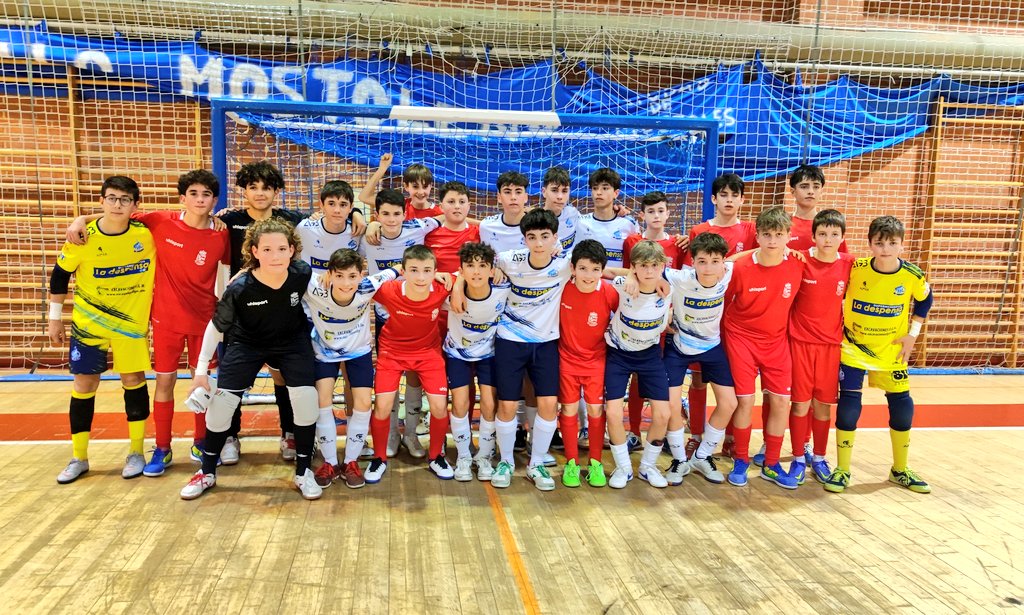 Moprisala_2's tweet photo. 📷 Aprovechando el parón de la Semana Blanca, Alevines e Infantiles se desplazaron a Madrid para compartir entrenamientos de calidad con dos de las mejores canteras 🤩
Gracias @1mostolesfs y @ADAlcorconFS por recibirnos y mucha suerte en la temporada 💪🏼 https://t.co/QVvQbfyWXj