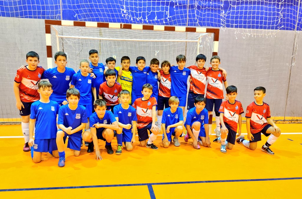 Moprisala_2's tweet photo. 📷 Aprovechando el parón de la Semana Blanca, Alevines e Infantiles se desplazaron a Madrid para compartir entrenamientos de calidad con dos de las mejores canteras 🤩
Gracias @1mostolesfs y @ADAlcorconFS por recibirnos y mucha suerte en la temporada 💪🏼 https://t.co/QVvQbfyWXj