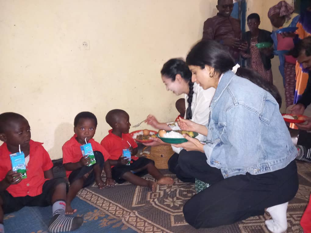 Jadonabimana's tweet photo. Twasuye ibikorwa byo kurengera abatishoboye bishyirwa mu bikorwa la @LODARwanda mu karere ka @NyabihuDistrict turi kumwe n'itsinda rya @WorldBank ridufasha gushyira mu bikorwa imushinga #SPTP
#umwana ku isonga
@RwandaLocalGov @uwerasifa @gagaclaudine @JeanPaulNYANDW2 @iassumpta https://t.co/XlHMpG0REV