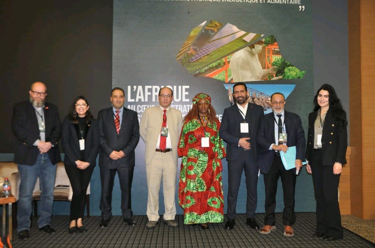 Première édition #Africa21Forum,sous le thème "#Nexus #Eau-#Énergie-#Alimentaire dans un contexte de Changement Climatique.
Le panel : "Les #métiers #verts de demain, quelle place dans l’enseignement et la formation professionnelle ?",  a été modéré par Pr. <a href="/bekri_hafsa/">El Bekri Hafsa</a>.