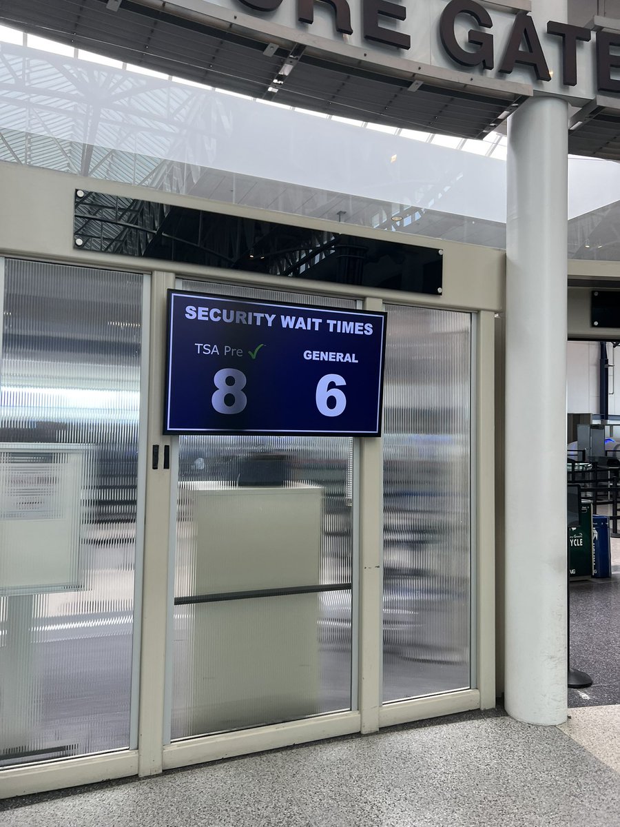 ericwinegardner's tweet photo. Or…30seconds with @Clear!
@CVGairport continues to make me a happy traveler… https://t.co/nNspQ7u2D4