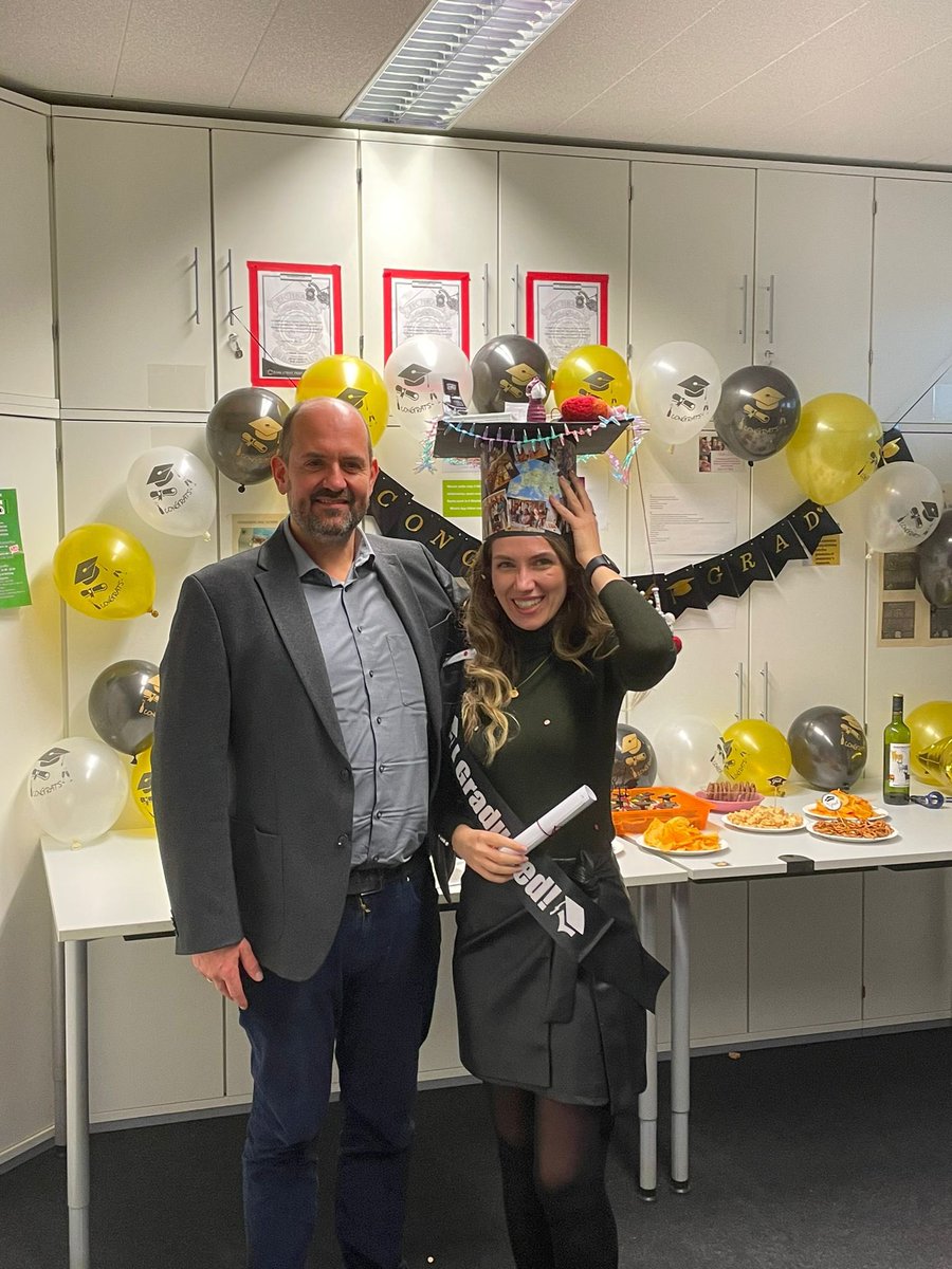 Merve_Keles_'s tweet photo. Last week I have defended my PhD thesis at Heidelberg University! Thanks to all my colleagues for an amazing PhD hat and graduation party :) @HeinekeLab  
Special thanks to my PhD supervisor @joerg_heineke, it was a pleasure to be part of the team! https://t.co/67c13izNP0