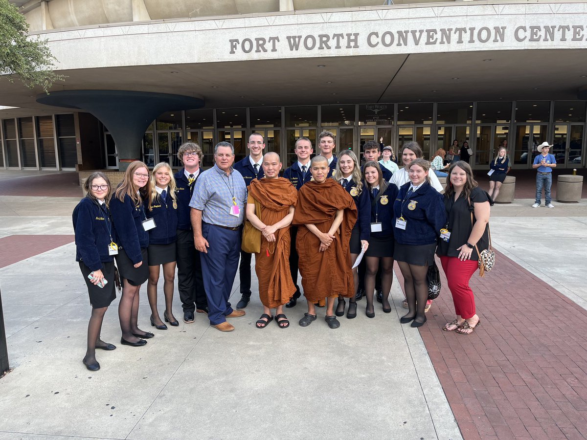 HollidayFFA's tweet photo. National FFA Week- Ag Teacher Day 🎉

⭐️Thank YOU for all that you do for us, it never goes unnoticed!! The countless hours spent for contest teams, show animals, and the Holliday FFA Chapter. 

⭐️We will forever be grateful for y’all’s generosity and selflessness! https://t.co/Rdm8s3BnB6