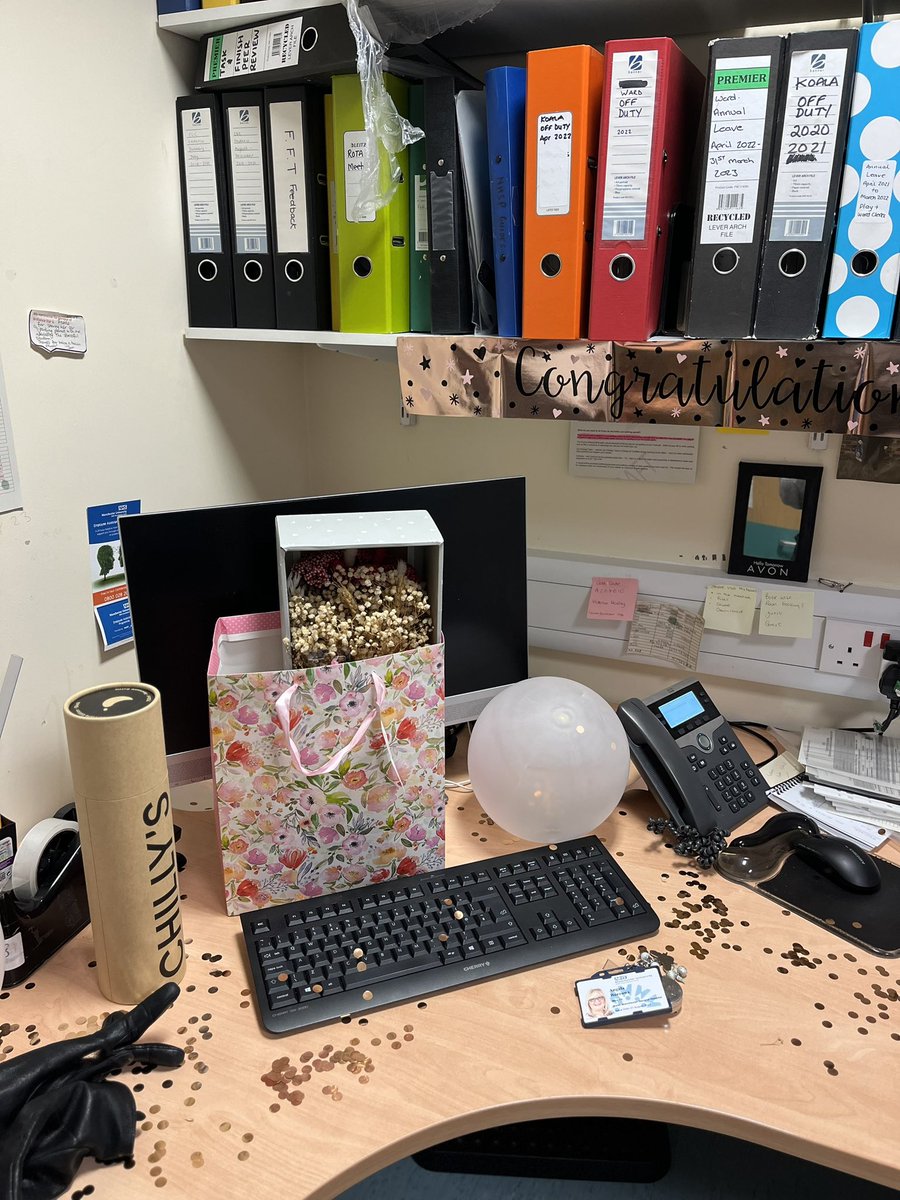 Angela Burrows ❤️🐝🌈🇪🇺 tweet media