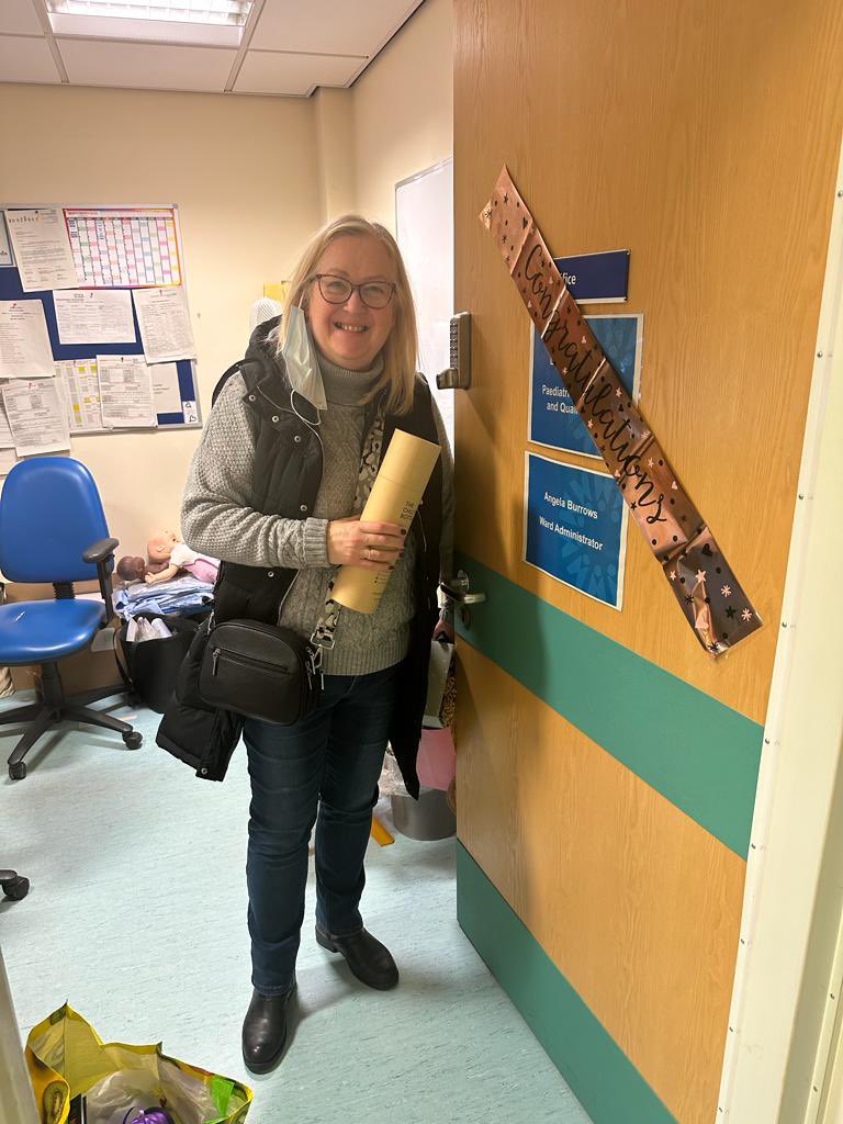 Angela Burrows ❤️🐝🌈🇪🇺 tweet media