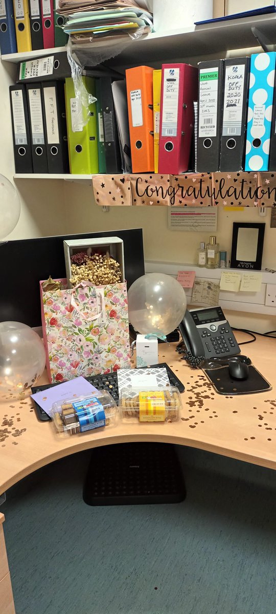 Angela Burrows ❤️🐝🌈🇪🇺 tweet media