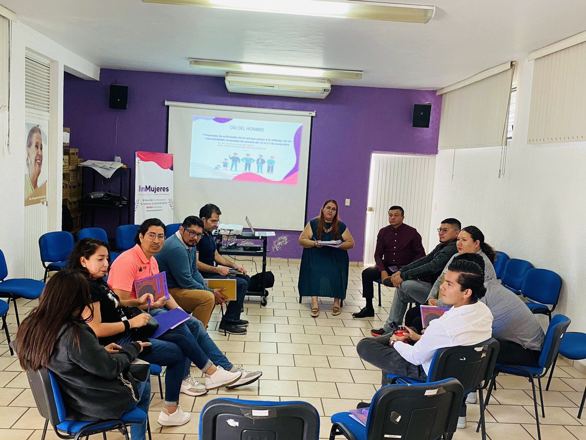 carmenjuliagdl's tweet photo. Esta semana por parte del @InMujeresGDL llevamos a cabo la 2da reunión de la Red de Masculinidades Alternativas donde se realizaron acuerdos de trabajo colaborativo con Universidades para la implementación del Programa de Capacitación en Masculinidades para la Igualdad (PROCMI) https://t.co/f0MXjE5gIj
