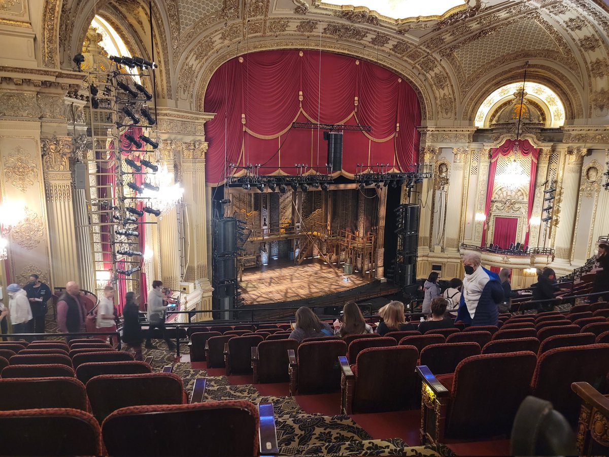 LiLLady915's tweet photo. Went to see @HamiltonMusical last night @ #BostonOperaHouse with my oldest. It was absolutely amazing! Blew my mind with the beauty of the voices and the production! 10/10 will go back again! https://t.co/FOrq5lzzPt