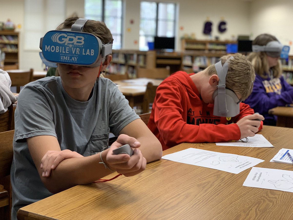 Touring the @TelfairMuseums #OwensThomas house in #VR with #8thgrade #GAStudies students @BleckleySchools this week 🤩🤩🤩 Check out GPB.org/ot to explore @GPBEducation’s #Slavery and Freedom Virtual Learning Journey #GPBMobileVRLab #VRinEdu