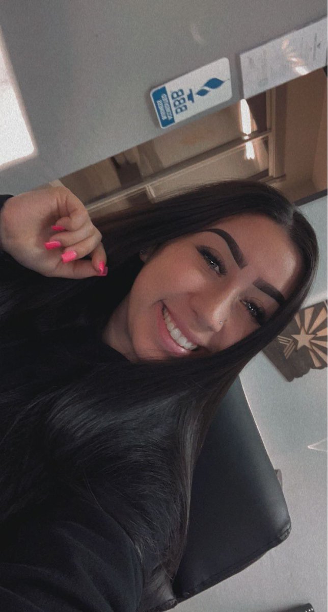 Pink nails makes everything better 😮‍💨