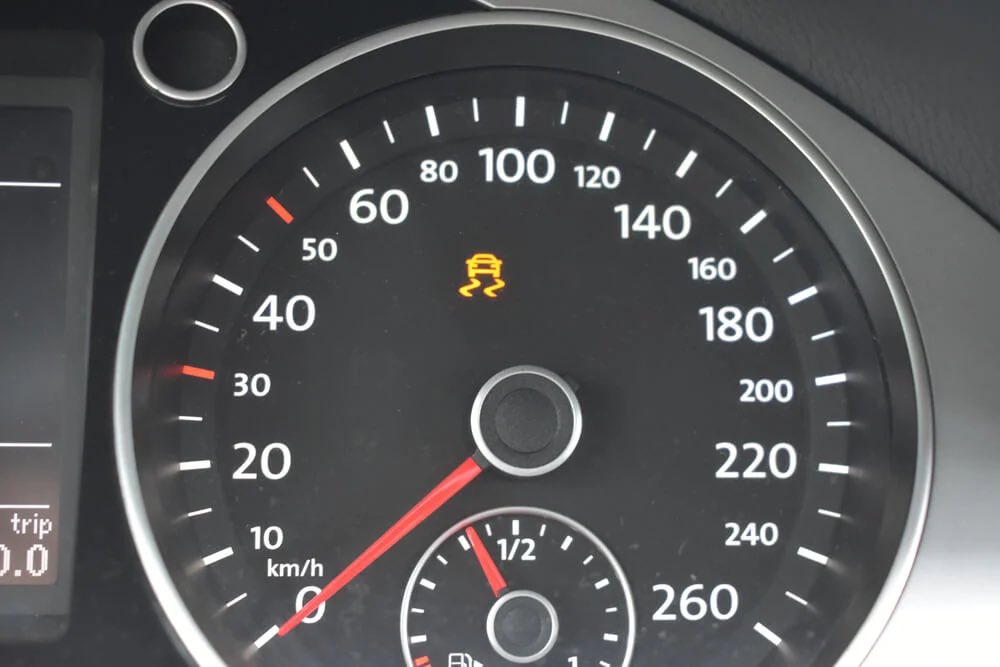 usedcarcentre's tweet photo. With the cold weather weβre experiencing, what does this dash light mean? Wrong answers only! βοΈ #wronganswerwednesday https://t.co/g8YM9x3Llo