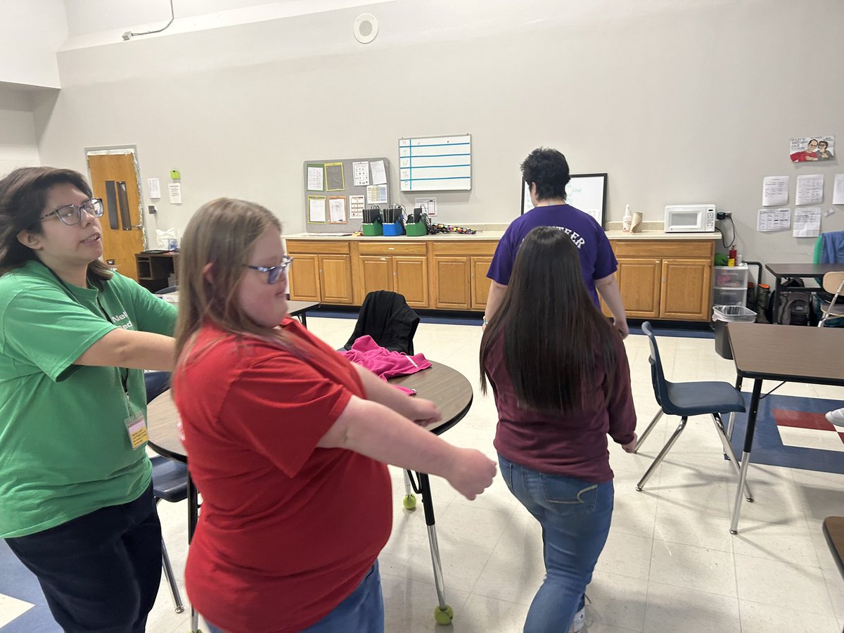 NISDReddixDemi's tweet photo. Our students training in Animal Care we’re building stamina by practicing walking their invisible dogs and making through the class! They had to keep arms up and walk around the room building up to 15 mins. #Phase2 #MiscAnimalCare #invisibledog https://t.co/hnHqhQf43u