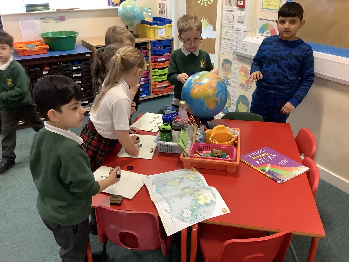 pp_accrington's tweet image. Learning about and locating hot and cold countries in Geography.
#asprirational #year1 #class6