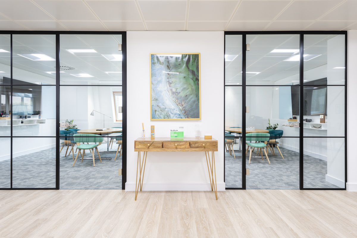 Check out the results of our recent plug and play fit out  in Westminster. 

Together with <a href="/DCP_Surveyors/">Daniel Connal LLP</a> and <a href="/KinneyGreen/">Kinney Green</a> we created tenant-ready offices that meet current workplace trends and occupier expectations.

Find out the details in our case study formfitout.co.uk/case_studies/2…
