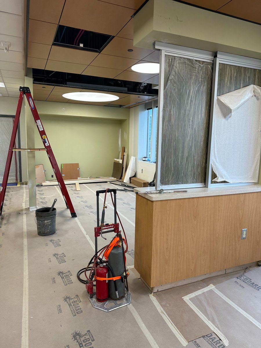 UNC_AYA_Cancer's tweet photo. Infusion bays are coming to life! Our AYA advisory board wanted the ability to engage with neighbors OR have privacy - enter these sliding dividers.  Other infusion bay features will include dimmable lighting, light filtering and room darkening blinds and chairs w/ heat. https://t.co/YHmdJ3j6O1