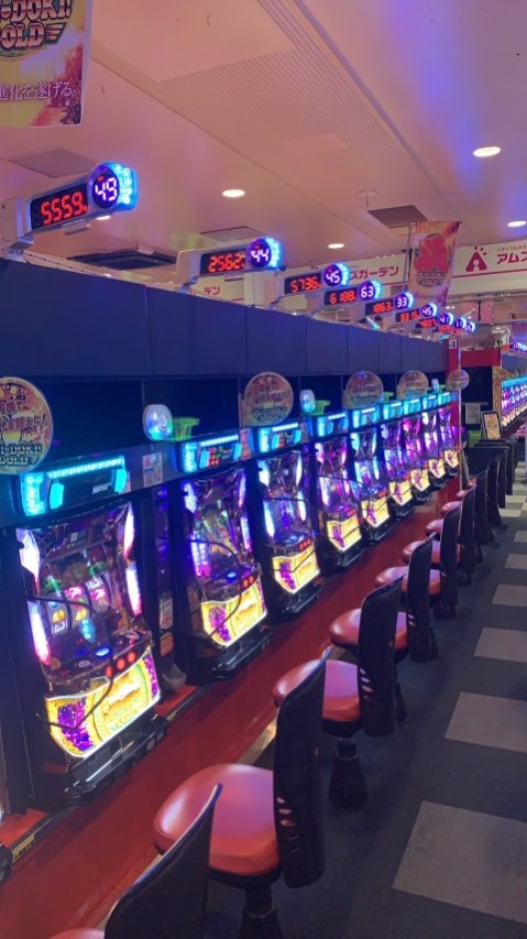 amznago1's tweet photo. やはりチラシ投函日は一味違う!!
色んな機種で大盛り上がり＼(^o^)／
人気のカバネリ！沖ドキGOLD！！
店内最大級のホウオウ！！！
明日は鳳凰の暴れっぷりが見られる？！
朝からのご来店お待ちしております♪

#やりすぎ店長
#チラシ投函日
#アムズガーデン名護店 https://t.co/zucODgsHhM