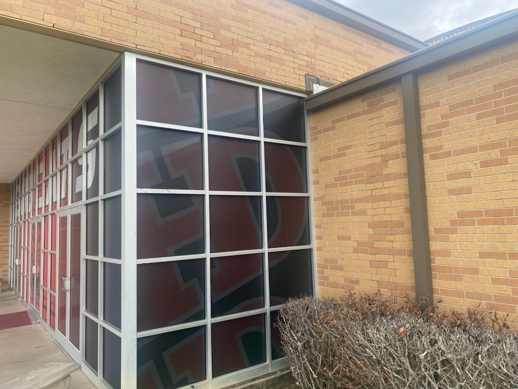GC_Image's tweet photo. π Proud to Welcome Hull-Daisetta High School in Texas to the GCI Family with their new entrance branding!! Our creative director @C2CDesign1 killed it on this one!! Big thanks to the Bobcats!!
#gcifamily #custombranding #windowperfs #schoolpride https://t.co/A0kykcXo3X